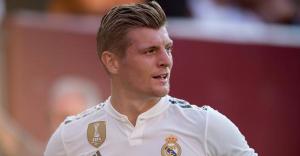 اسم اللاعب 3 اسم اللاعب 3